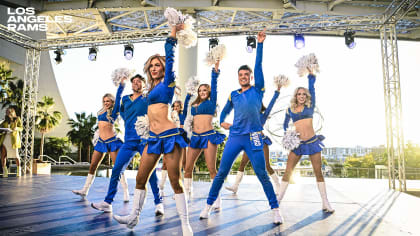 2,980 Rams Cheerleaders Stock Photos, High-Res Pictures, and