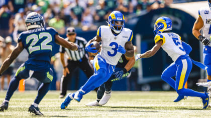 Los Angeles Rams linebacker Ernest Jones speeds into the Seahawks backfield  to get a 6-yard TFL