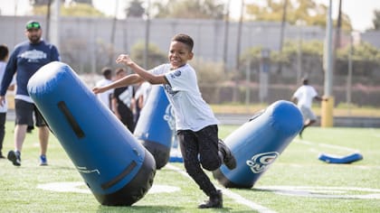 Rams Host Free Youth Football Clinics for Nearly 700 in LA Region