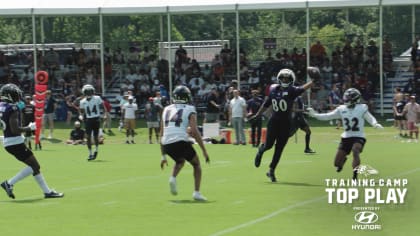 Baltimore Ravens tight end Isaiah Likely (80) warms up before an