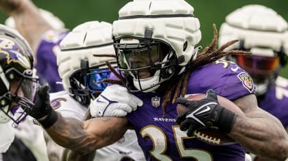 BALTIMORE, MD - AUGUST 27: Baltimore Ravens defensive tackle Justin  Madubuike (92) during the NFL preseason football game between the  Washington Commanders and Baltimore Ravens on August 27, 2022 at M&T Bank