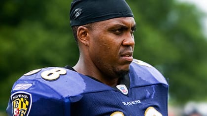 Photo: Baltimore Ravens' Derrick Martin warms-up prior to his game