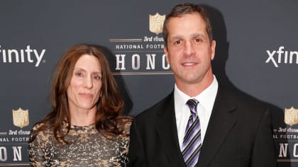 Ravens coach John Harbaugh, wife pay for everyone's tab at