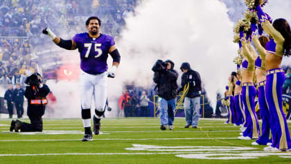 Pro Football Retired Players Association - Did you know⁉️ Hall of Fame  offensive lineman, Jonathan Ogden, is one of the tallest players to ever  play for the Baltimore Ravens (6'9). His height