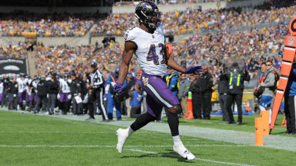 Baltimore Ravens running back Keaton Mitchell outruns Washington