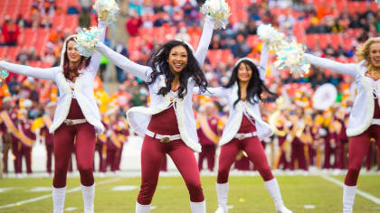 2017 NFL cheerleaders: Week 16