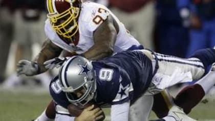 Washington Redskins Ladell Betts (46) eludes the tackle attempt of