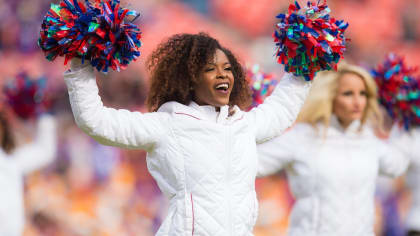 Photos: NFL cheerleaders and fans, Week 9