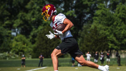 WATCH: Commanders WR Dax Milne makes one-handed catch