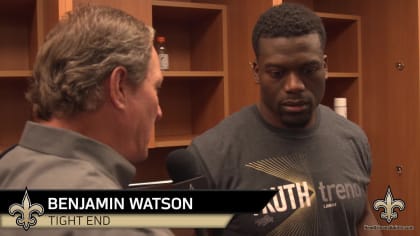 Bulldogs in the NFL - Image 7: New Orleans Saints tight end Benjamin Watson  (82) celebrates his touchdown reception by putting the football under his  jersey to pretend he is pregnant, in