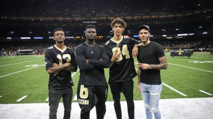 Drew Brees gives signed Saints jersey to Pelicans' Zion Williamson