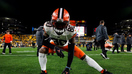 Browns place four WRs, including Jarvis Landry, on COVID-19 list