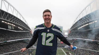 Nelson Cruz Raises 12th Man Flag at Seahawks Game, by Mariners PR