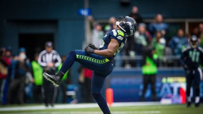 Cliff Avril - Seattle Seahawks Defensive End - ESPN