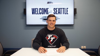 Seahawks Signing C Austin Blythe 