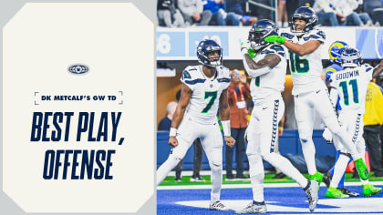 Los Angeles Rams CB Jalen Ramsey, LB Bobby Wagner have HEATED sideline  exchange during Seahawks-Rams