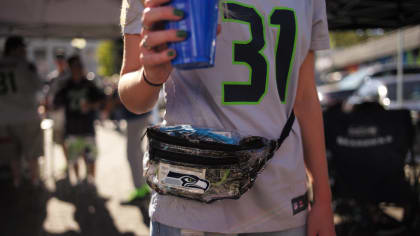 Why Do Football Players Wear Fanny Packs? Details