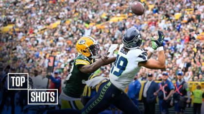 Seattle Seahawks Take the Field Editorial Stock Photo - Image of cheering,  national: 46928148