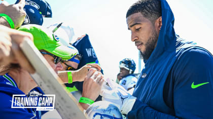 Seattle Seahawks' Bobby Wagner doesn't practice during first day of  training camp 