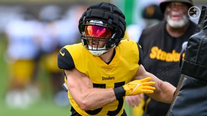 Steelers fortify QB room, bring back longtime backup Mason Rudolph