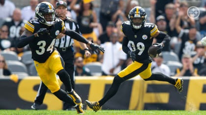 Pittsburgh Steelers running back Walter Abercrombie (34) goes for