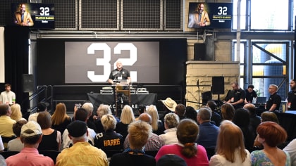 Franco Harris retired jersey display by Pittsburgh Steelers