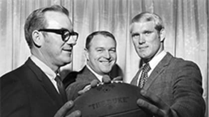 NFL Hall of Fame coach Chuck Noll dies at 82 - The Boston Globe