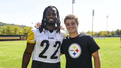 Pittsburgh Steelers on X: All smiles when you're at #SteelersCamp 