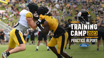 Pittsburgh Steelers - Lawrence Timmons signing autographs before