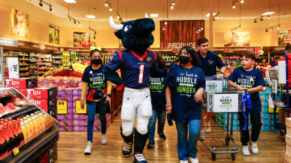 Kroger, Bengals team up to fight hunger during Super Bowl week