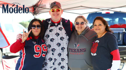 PHOTOS: Texans wear new Battle Red helmets during training camp