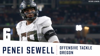 This dude's got grit:' Penei Sewell back to nasty, dominant ways