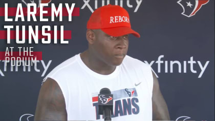 Arlington, Texas, USA. 11th Dec, 2022. Houston Texans offensive tackle  LAREMY TUNSIL (78) hydrating before the NFL football game between the  Houston Texans and the Dallas Cowboys on December 11, 2022 at