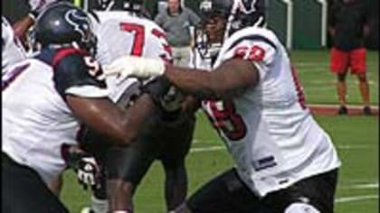 Arizona Cardinals defensive ends Vonnie Holliday (91) smiles at