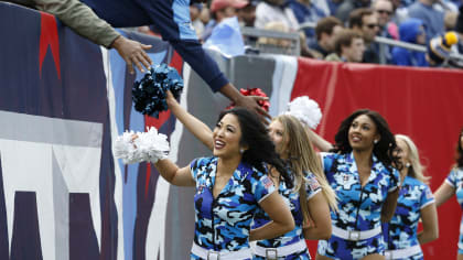 Tennessee Titans Cheerleaders & T-Rac - Week 13! 