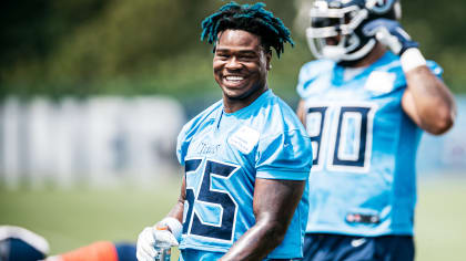 Linebacker Jayon Brown leaves Tennessee Titans, signs with Las