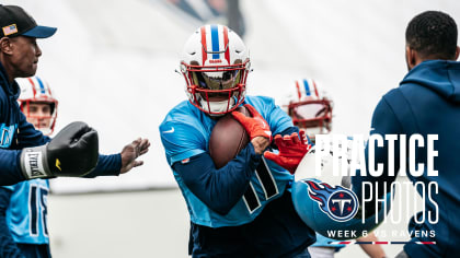 Nashville, United States. 17th Sep, 2023. September 17, 2023: Tennessee  Titans running back Tyjae Spears (32) runs the ball against the Los Angeles  Chargers during the second half of an NFL game