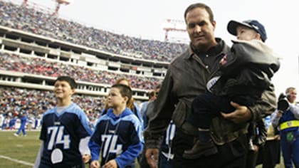 Tennessee Titans on X: Happy birthday to legendary @ProFootballHOF Bruce  Matthews! 