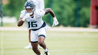 Titans take PHYSICAL WR out of SEC Treylon Burks With No. 18 Pick