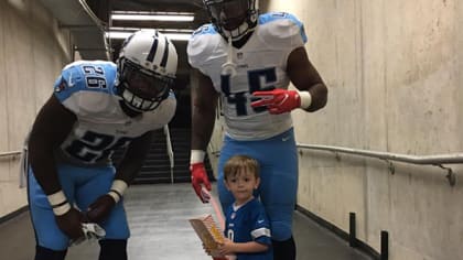 Titans Players Give Young Lions Fan A Lifelong Memory [VIDEO] - CBS Detroit