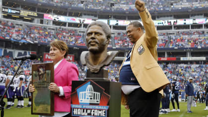 Robert Brazile shared the - Pro Football Hall of Fame