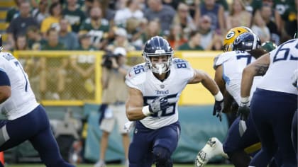 Harvard grad turned Tennessee Titans tight end catching everything