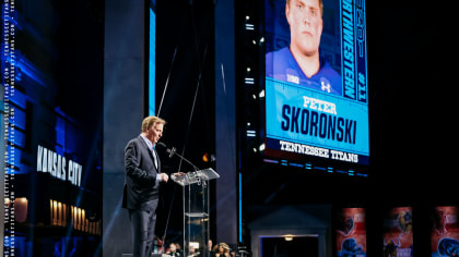 Titans Select Northwestern OL Peter Skoronski in the First Round of  Thursday's NFL Draft - WNKY News 40 Television