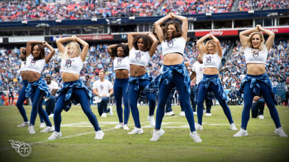 NFL Cheerleaders 2019 Week 7 photos