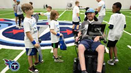 Browns rookie class surprises Youth Football Camp attendees 