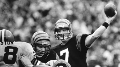 NFL Cincinnati Bengals QB Ken Anderson Game Action Color 8 X 10 Photo  Picture