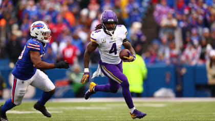 vikesinsider on X: Justin Jefferson rocking an Adam Thielen T-Shirt in  warmups 