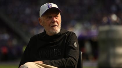 Former Minnesota Vikings Head Coach Bud Grant Passes Away