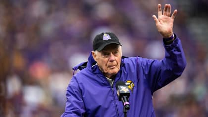 Vikings legends honored for their decade of dominance under Coach Bud Grant  - CBS Minnesota