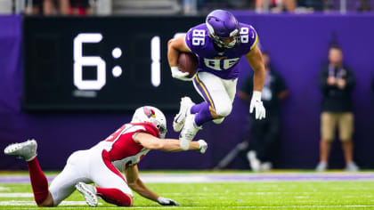 Minnesota Vikings tight end Brandon Dillon (86) catches a pass